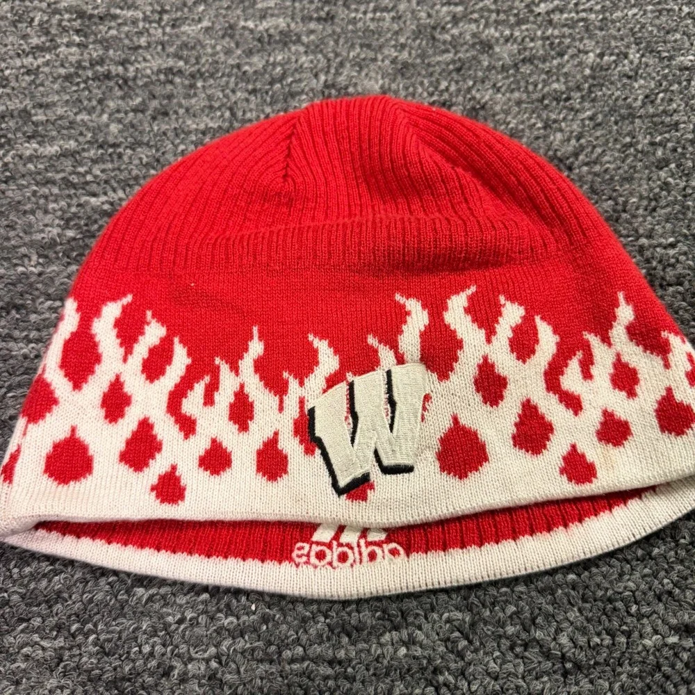 Adidas Beanie Men OS Red Wisconsin Badgers Flame Knit Hat Motion W NCAA Hat‎ y2k